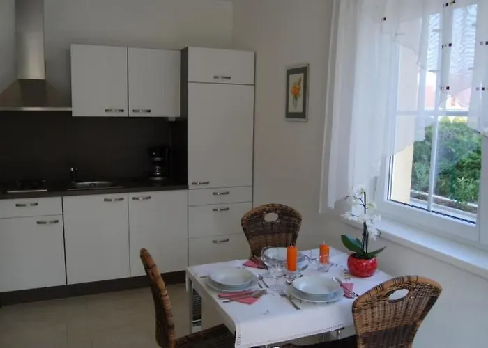 Florian 2 In 21-floridsdorf By Interhome Wiedeń